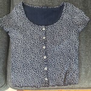 Brandy Melville (John galt) Button crop top